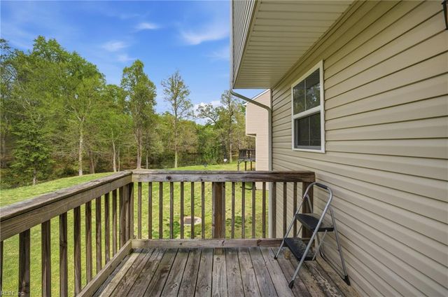 901 Lakeview CV, Smithfield, VA 23430
