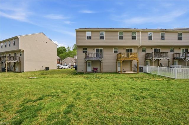 901 Lakeview CV, Smithfield, VA 23430