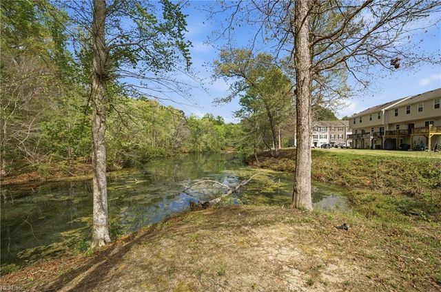 901 Lakeview CV, Smithfield, VA 23430