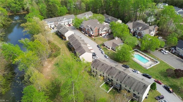 901 Lakeview CV, Smithfield, VA 23430