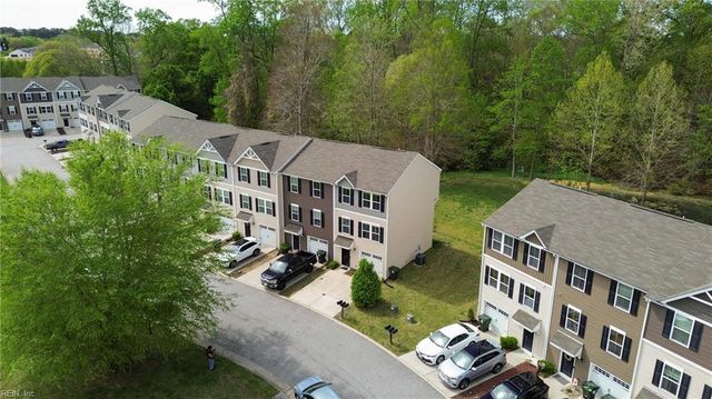 901 Lakeview CV, Smithfield, VA 23430