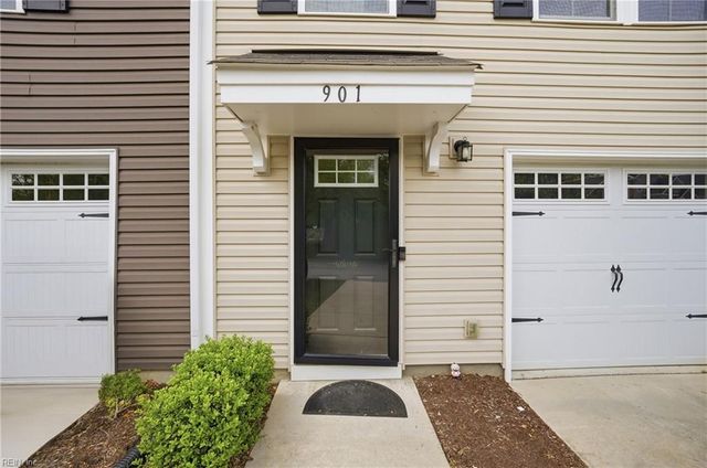 901 Lakeview CV, Smithfield, VA 23430