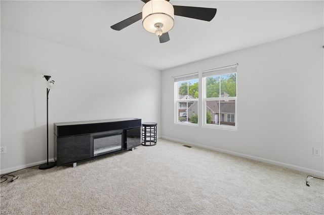901 Lakeview CV, Smithfield, VA 23430