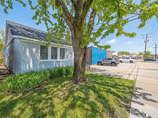 1288 Stewart Avenue, Lincoln Park, MI 48146