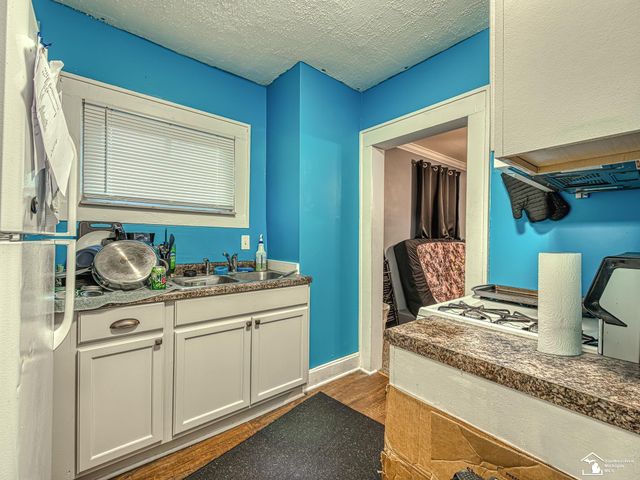 1288 Stewart Avenue, Lincoln Park, MI 48146
