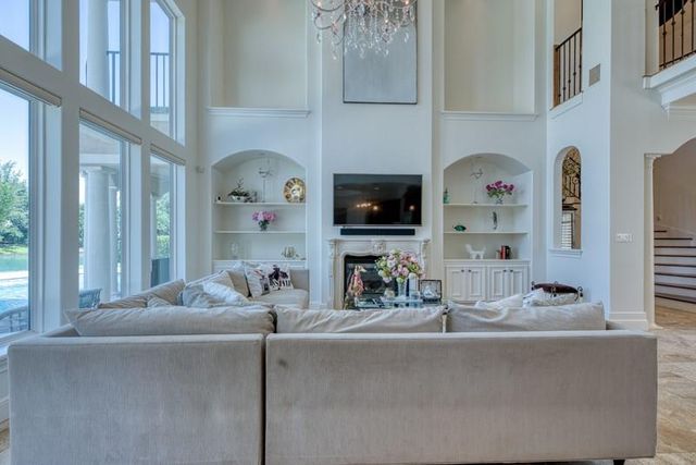 5623 Waters Landing Lane, Richmond, TX 77469