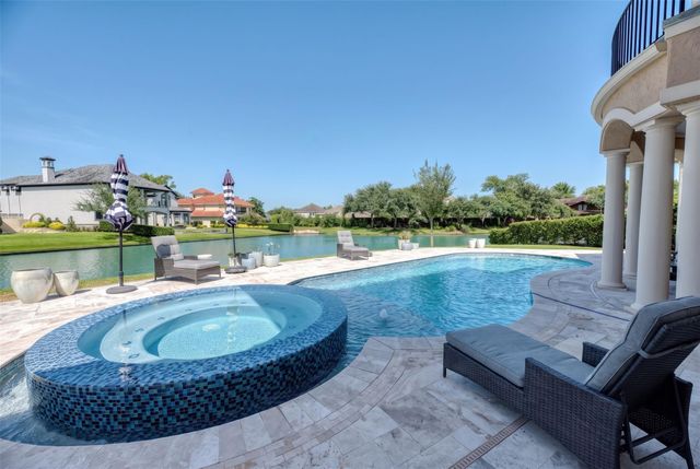 5623 Waters Landing Lane, Richmond, TX 77469