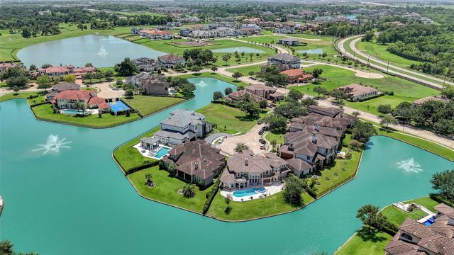 5623 Waters Landing Lane, Richmond, TX 77469