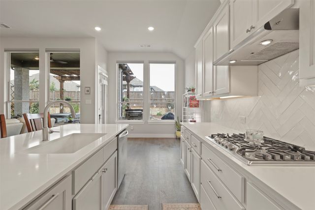 1201 Bluestem Drive, Aubrey, TX 76227