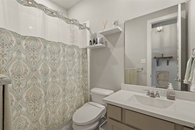 1201 Bluestem Drive, Aubrey, TX 76227