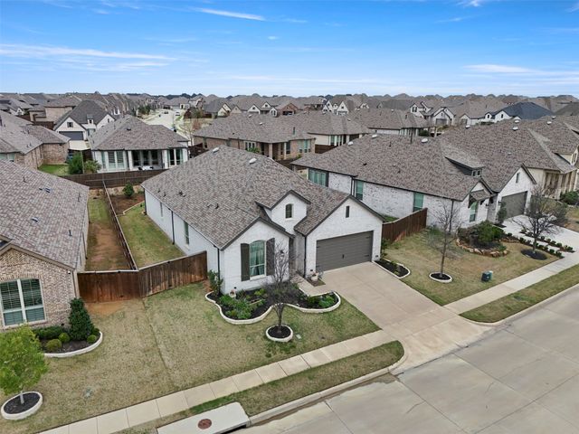 1201 Bluestem Drive, Aubrey, TX 76227