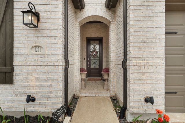 1201 Bluestem Drive, Aubrey, TX 76227