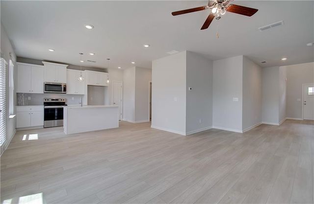 24 Camellia Drive, Fairburn, GA 30213