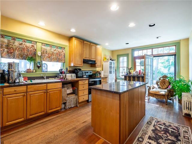 12 Manton Street, Warwick, RI 02818