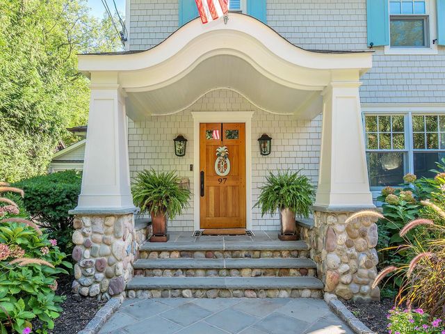 97 Lafayette Avenue, Sea Cliff, NY 11579