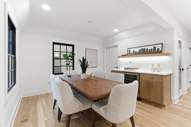 206 Cherokee Rd, Nashville, TN 37205