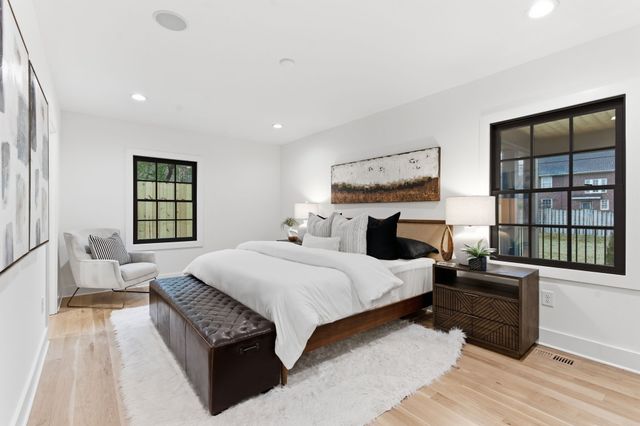 206 Cherokee Rd, Nashville, TN 37205