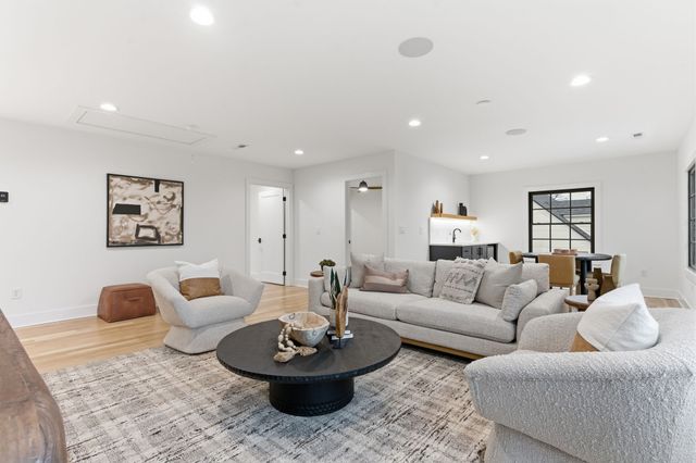 206 Cherokee Rd, Nashville, TN 37205