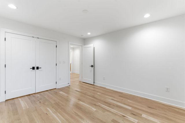 206 Cherokee Rd, Nashville, TN 37205