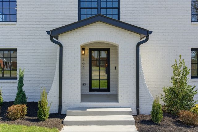 206 Cherokee Rd, Nashville, TN 37205