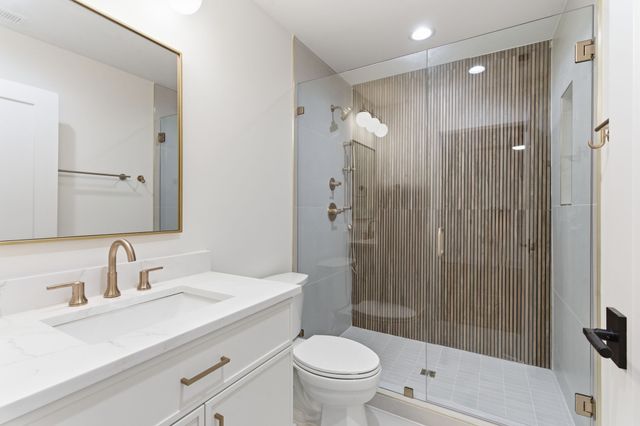 206 Cherokee Rd, Nashville, TN 37205