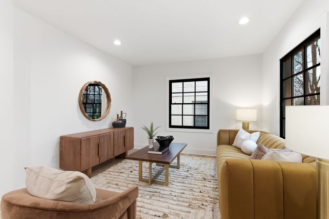 206 Cherokee Rd, Nashville, TN 37205