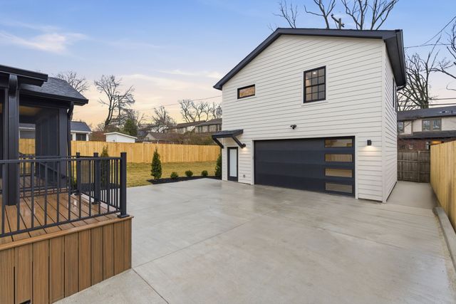 206 Cherokee Rd, Nashville, TN 37205