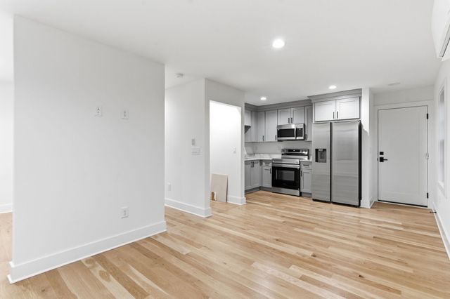 206 Cherokee Rd, Nashville, TN 37205