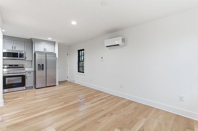 206 Cherokee Rd, Nashville, TN 37205