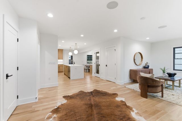 206 Cherokee Rd, Nashville, TN 37205