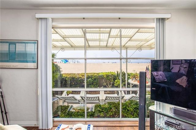 1408 W Oceanfront, Newport Beach, CA 92661