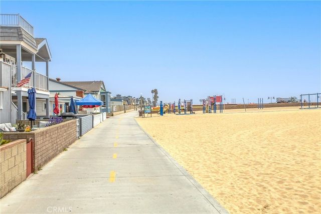 1408 W Oceanfront, Newport Beach, CA 92661