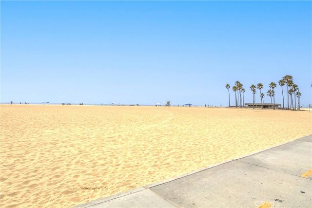 1408 W Oceanfront, Newport Beach, CA 92661