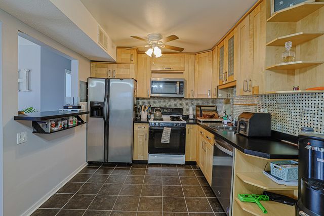 631 Derry Court 3C, Schaumburg, IL 60193