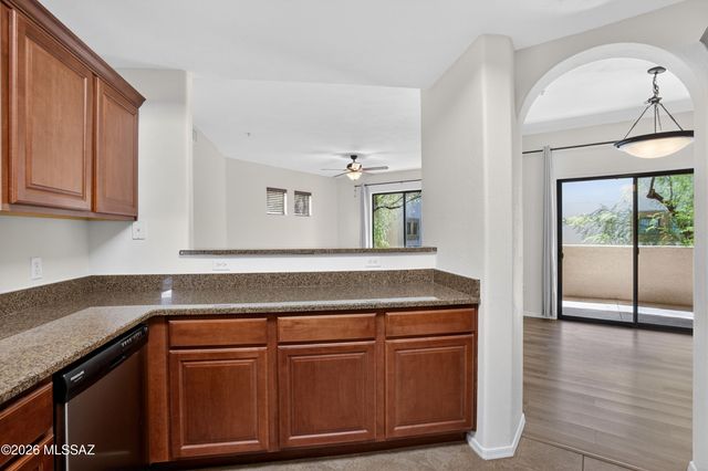 2550 E River Rd Unit 4204, Tucson, AZ 85718