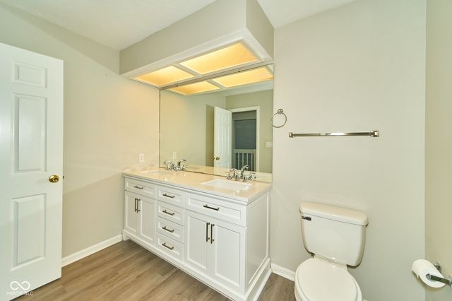 2512 Hideaway North Drive, Indianapolis, IN 46268