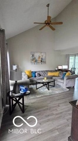 2512 Hideaway North Drive, Indianapolis, IN 46268