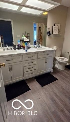2512 Hideaway North Drive, Indianapolis, IN 46268