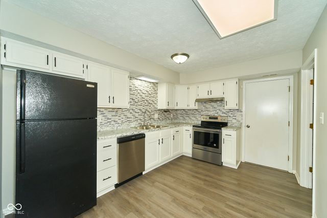 2512 Hideaway North Drive, Indianapolis, IN 46268