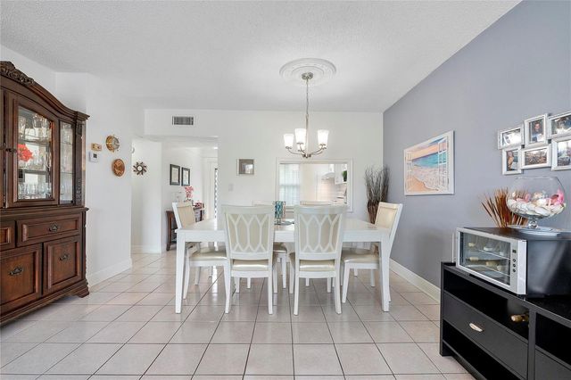 7807 Golf Circle Drive 211, Margate, FL 33063