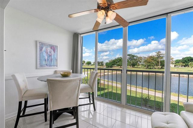 7807 Golf Circle Drive 211, Margate, FL 33063
