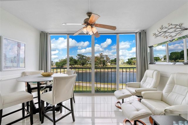 7807 Golf Circle Drive 211, Margate, FL 33063