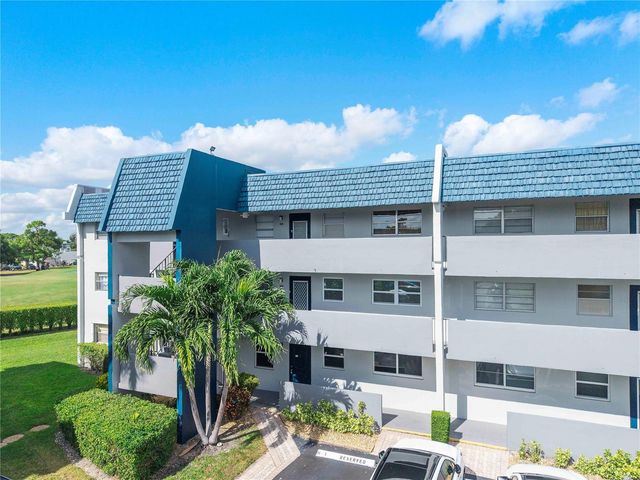 7807 Golf Circle Drive 211, Margate, FL 33063