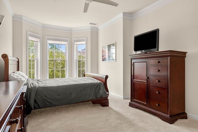 204 Clocktower Drive 311, Waltham, MA 02452