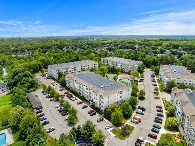 204 Clocktower Drive 311, Waltham, MA 02452