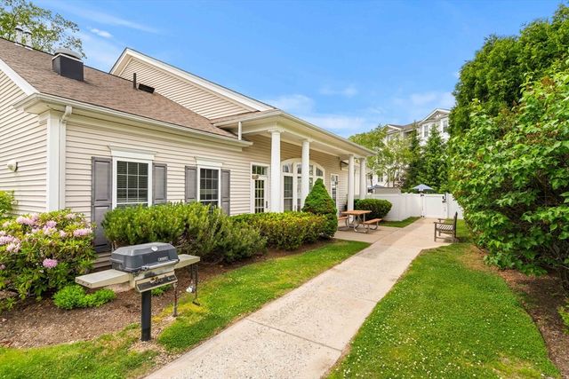 204 Clocktower Drive 311, Waltham, MA 02452