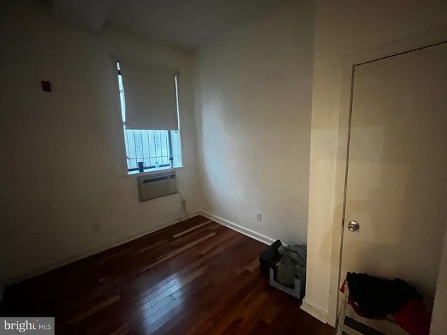 1739 W MONTGOMERY AVE, Philadelphia, PA 19121