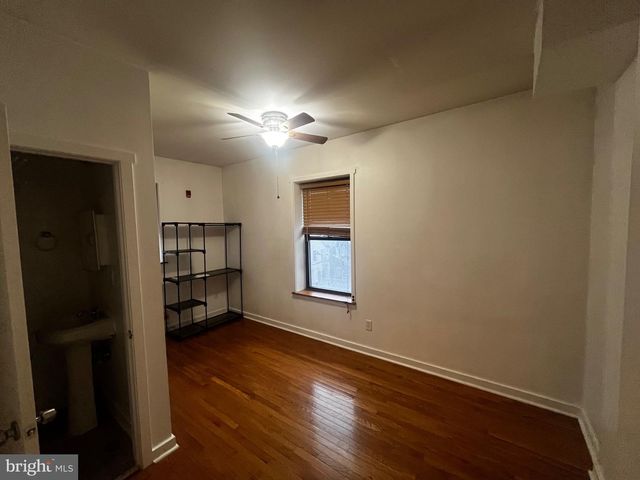 1739 W MONTGOMERY AVE, Philadelphia, PA 19121