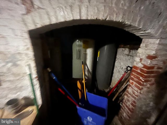 1739 W MONTGOMERY AVE, Philadelphia, PA 19121