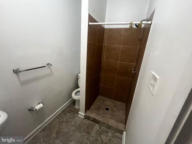 1739 W MONTGOMERY AVE, Philadelphia, PA 19121